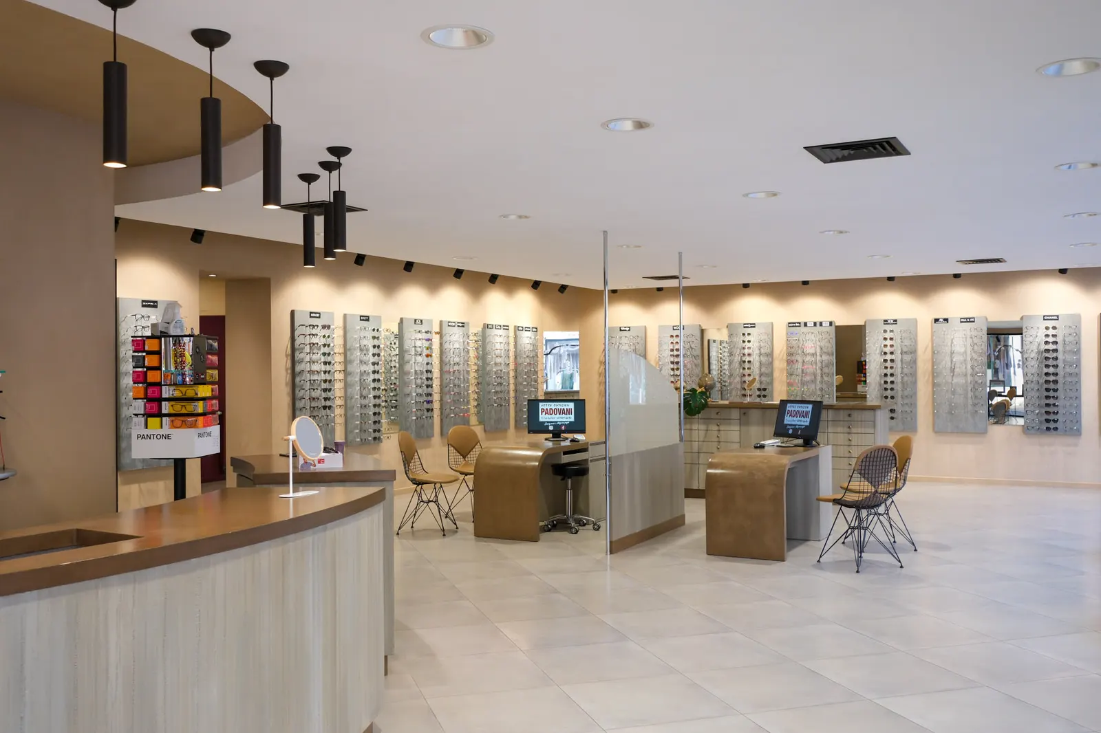 L’intérieur de la boutique Optique Padovani — 17 Rue du Pont, Vitry-le-François